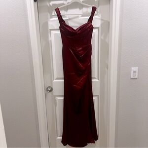 NEW LaDivine By Cinderella Divine NWT size 4